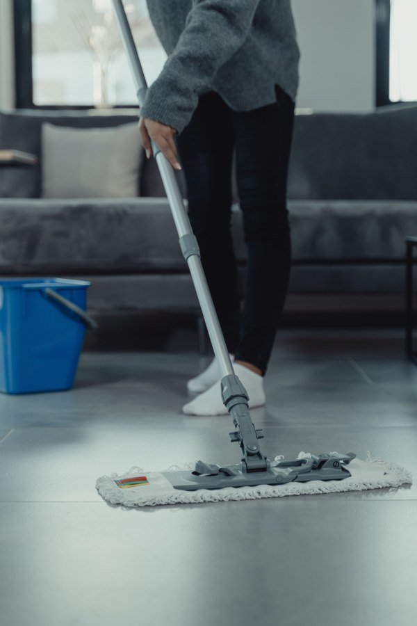 Servicii profesionale de curățenie generală și de întreținere